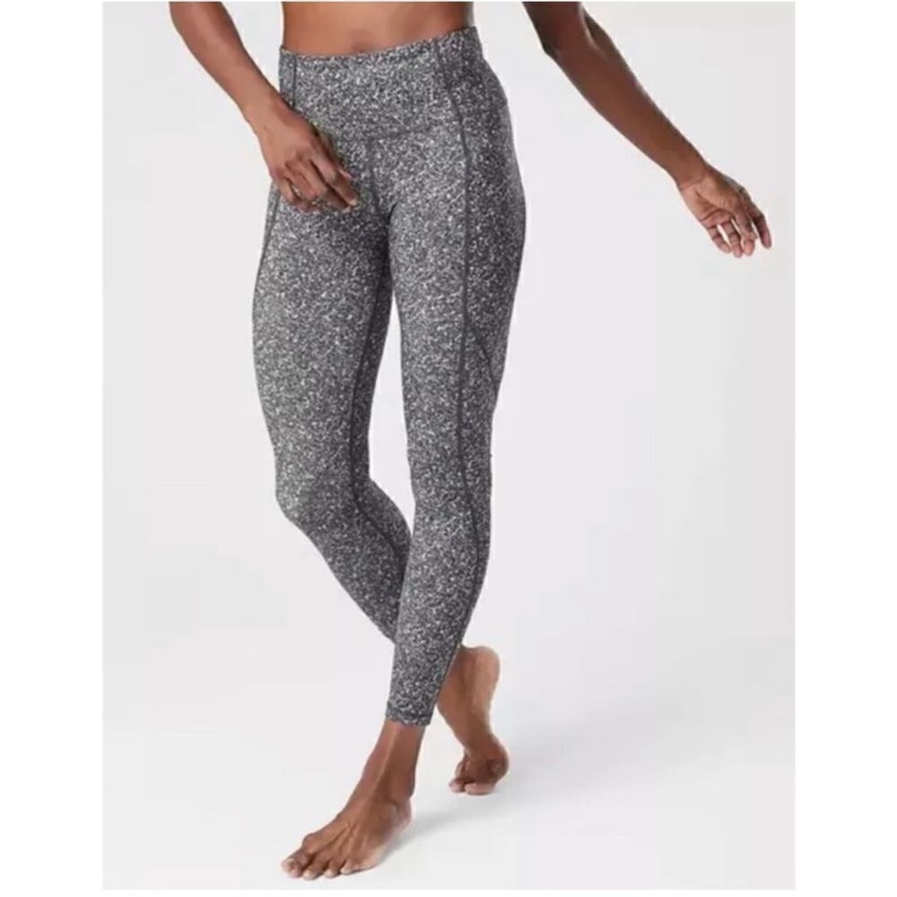 Athleta salutation stash pocket pebble beach tight in powervita